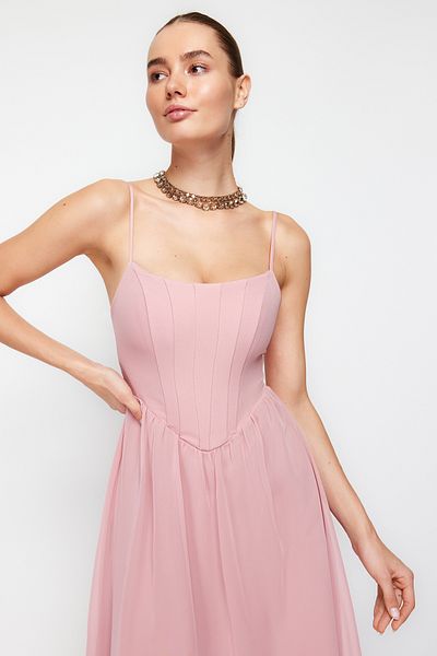 Trendyol Collection Dusty Rose A-Line Φόδρα Κορσέ Λεπτομερές υφαντό τούλι Κομψό βραδινό φόρεμα Νυχτερινό φόρεμα αποφοίτησης TPRSS24EL00041