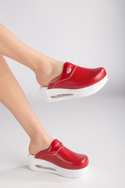 Dr. Mitra Doctor Nurse Hospital Cook Slippers Red