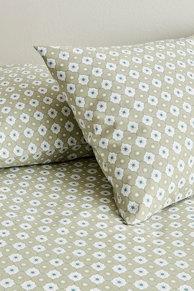 Sarah Anderson Green Geometric Patterned Pillowcase 2 Pieces