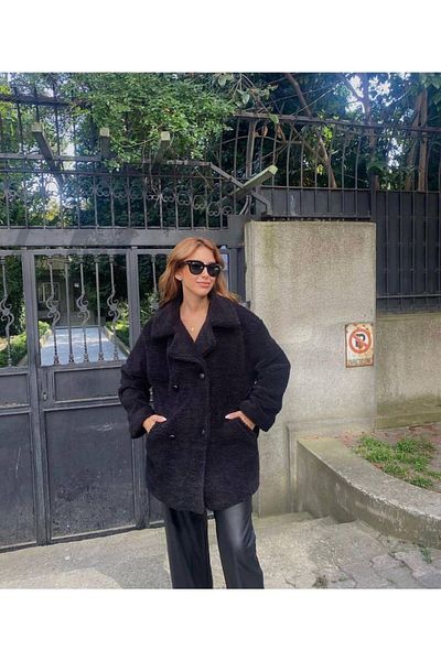 Butik Beyza Palton de pluș cu patru nasturi