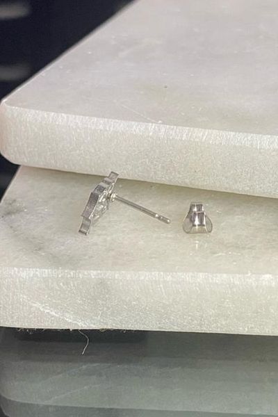Jaida Moda Unisex 316l Surgical Steel Silver Owl Symbol Sports Nails Earrings
