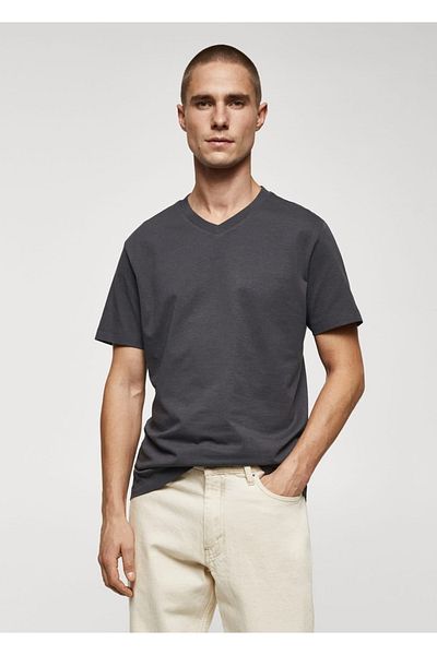 MANGO Man Basic-T-Shirt mit V-Ausschnitt