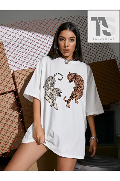 Tarzsokak Tricou de damă cu imprimeu cu design de caractere PETITE