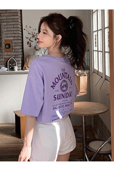 Tarzsokak Тениска с ниски рамене и графичен слоган