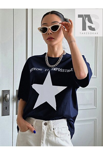 Tarzsokak Tricou cu imprimeu grafic cu stele și slogan, cu umeri goi