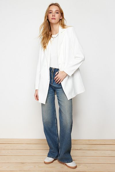 Trendyol Modest Ecru tkaná bunda s dvojitým knoflíkem a kapsou TCTSS22CE0250