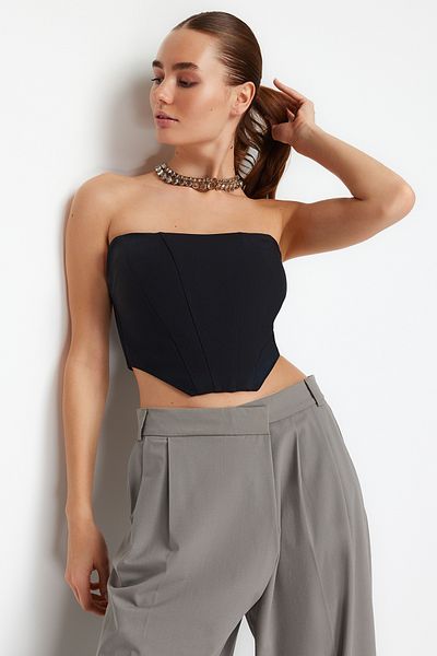 Trendyol Collection Тъкано детайлно изрязващо бюстие с корсет TPRSS24BS00005