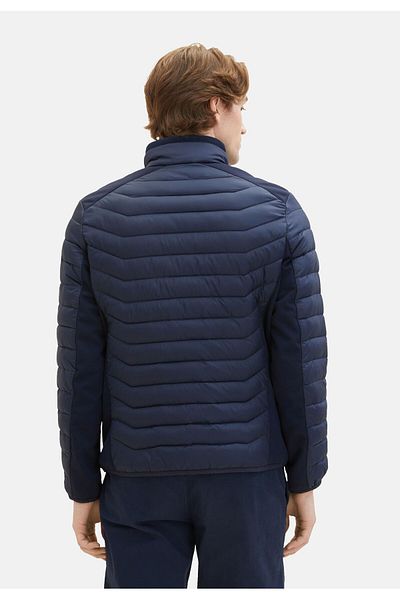 Tom Tailor Jacke Steppjacke, Stehkragen und Reißverschlusstaschen sind leicht zu tragen