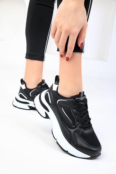 SOHO Schwarz-weiße Damen Sneakers 18802