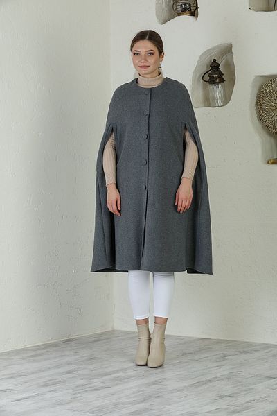 ensade owersize molded buttoned knitted cape stampede