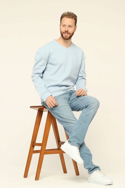 Owut Collection Мъжки суичър с V деколте