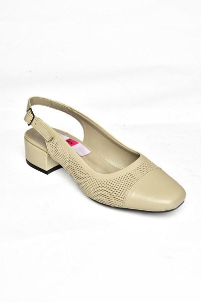 Fox Shoes S908004203 Pantofi de damă cu toc scurt, crem, din piele naturală