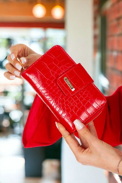 Newish Women's Red Croco Vegan Leather Minimal Wallet And Card Holder