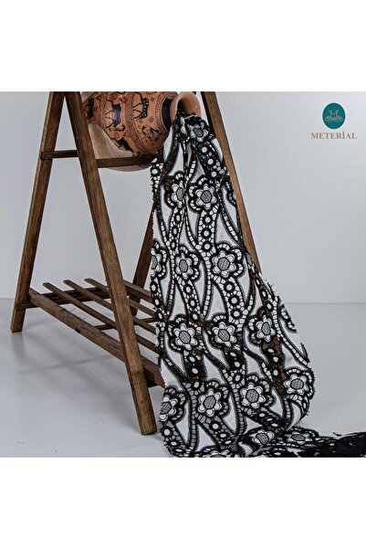 METERİAL ȚESĂTURĂ NEAGRĂ CU DESIGN SPECIAL