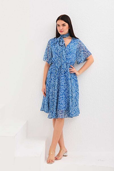 CİXAPLE فستان شيفون قصير مزين بالزهور