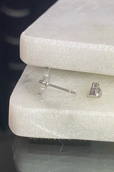 Jaida Moda Unisex 316l Surgical Steel Silver Rock On Symbol Sports Nails Earrings