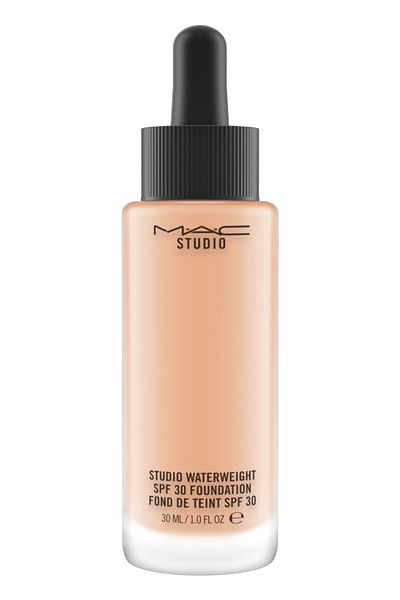 M.A.C Studio Waterweight Spf 30 Foundation - Nw18 30 ml 773602367283