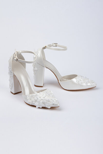 DARUGA حذاء سهرة بكعب سميك ومغلق من الأمام ومطرز باللؤلؤ