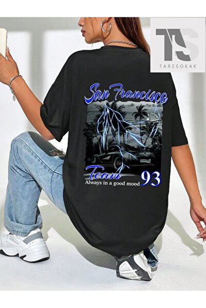 Tarzsokak Tricou Coolane cu imprimeu grafic cu figuri și slogan, cu umerii goi