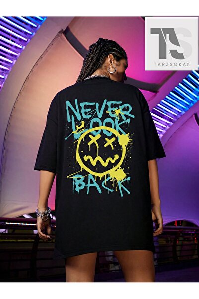 Tarzsokak Tricou cu imprimeu cu model de față în stil graffiti pentru femei C...