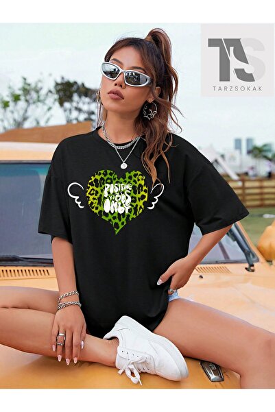 Tarzsokak Tricou cu imprimeu grafic cu inimă și slogan, cu umerii goi