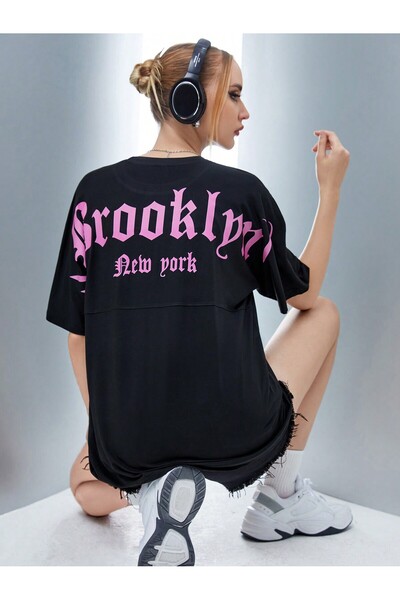 Tarzsokak Tricou cu umăr în afara cu litere Coolane