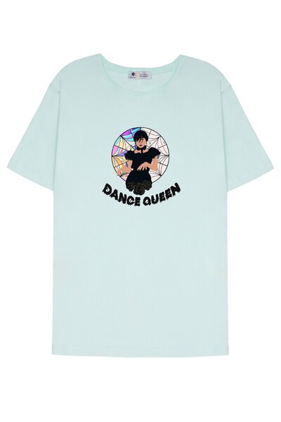 DOT تي شيرت بياقة متسخة باللون الأخضر النعناعي للجنسين من Wednesday Dance Queen