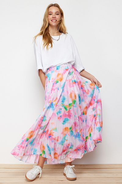 Trendyol Modest Lilafarbener gewebter Plisseerock mit Blumenmuster und elastischer Taille TCTSS23EE00018
