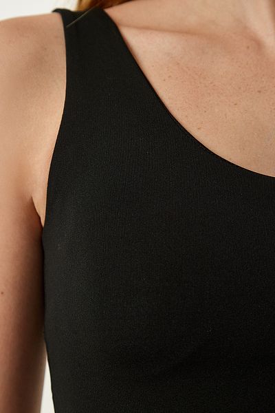 Happiness İstanbul Black Cross Back Detailed Shaping Knitted Sports Bra OW00019
