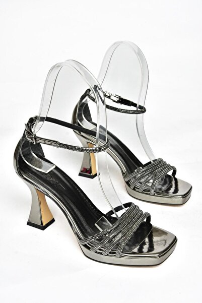 Fox Shoes Platinum Mirror Thick Heeled Women's Evening Dress Shoes