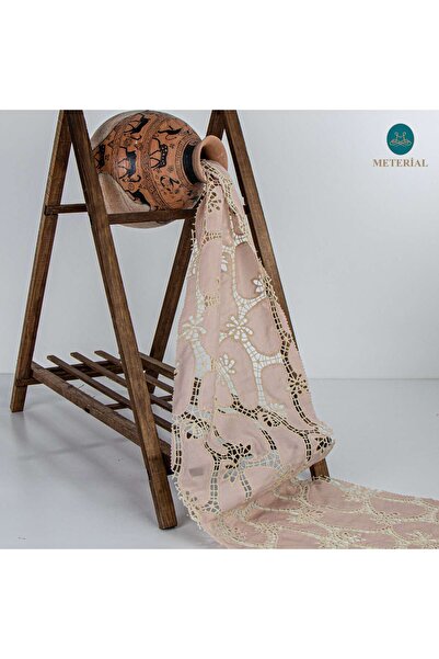 METERİAL ȚESĂTURĂ NEAGRĂ CU DESIGN SPECIAL