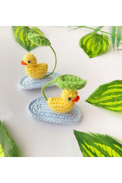 Kadın Girişimciler Atölyesi مشبك مشبك Amigurumi Smart Duck مكون من قطعتين