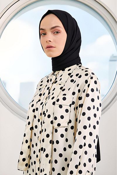 Melodi Scarf Women's Hijab Medina Silk Shawl Black