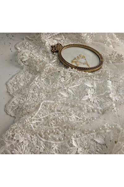 Parça Kumaş Dünyası Ağır İşlemeli Dantel Bol İncili Kırık Beyaz Kumaş (1.40m En)