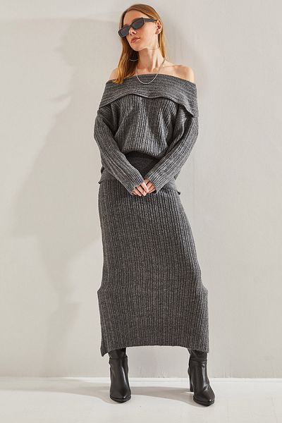Bianco Lucci Жіночий трикотажний костюм з коміром Мадонни