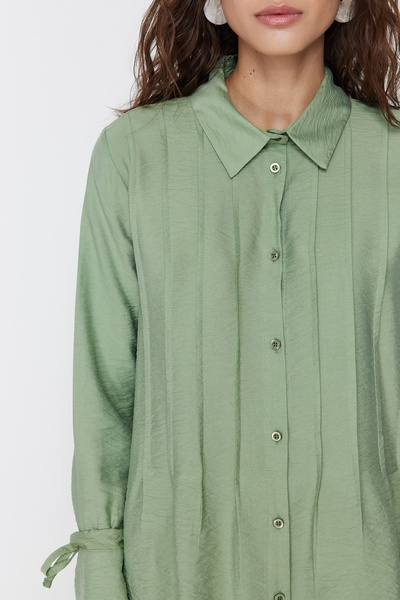 Trendyol Modest Khakifarbenes, detailliertes, gewebtes Leinen-Hemd-Hose-Hose-Set mit Falten und Oberteil TCTSS24US00018