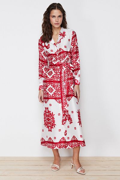 Trendyol Modest Gemustertes Hemd-Abendkleid aus gewebtem Satin in Fuchsia TCTSS24EB00039