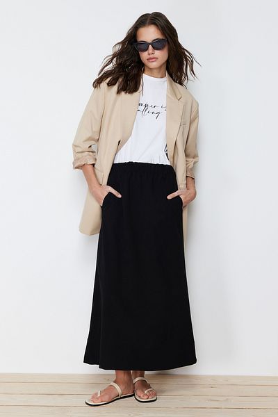 Trendyol Modest Fekete kötött szoknya - Zsebrészlet és rugalmas derékrész TCTSS24EE00006