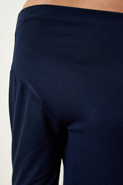 Happiness İstanbul Női sötétkék csónaknyakú kötött blúz RX00046