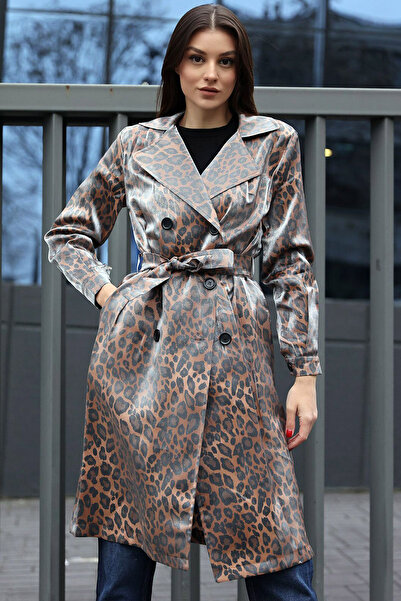 CoolLook Kruvaze Ceket Yaka Düğmeli Leopar Yan Cepli Kuşaklı Uzun Kol Astarsız Mevsimlik Diz Altı Trençkot