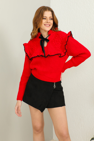 Zirve Püsküllü Fiyonk Detaylı Triko Kazak