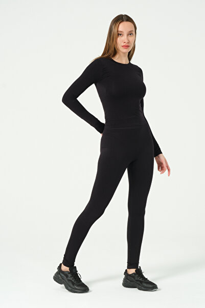 FOREVER MORE Безшовний кроп-топ з круглим вирізом і довгими рукавами