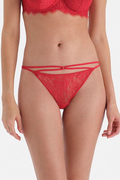 Dagi Tanga-Höschen mit rotem Spitzenstring und detailliertem Detail