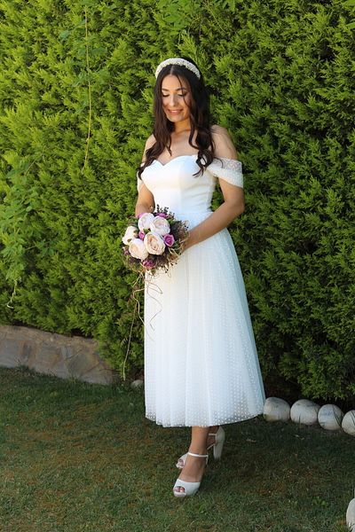 FaBe Fashion Strapless Collar Polka Dot Tulle Midi Wedding and Outdoor Shooting Dress