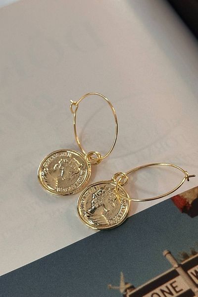 Trendy Butik أقراط المدلاة