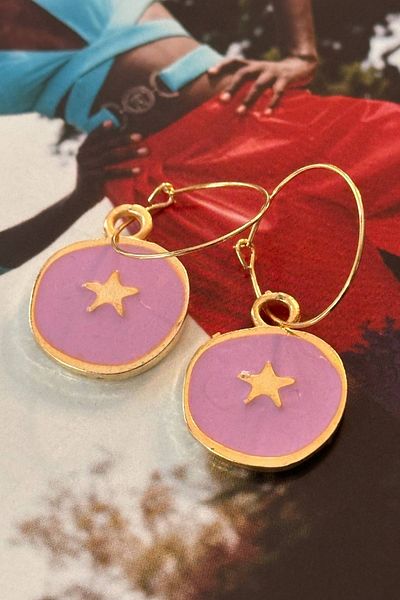 Trendy Butik أرجواني اللون نجمة الأقراط مفصلة