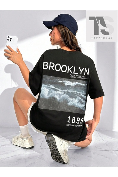 Tarzsokak Tricou cu slogan grafic și umeri goi Essnce