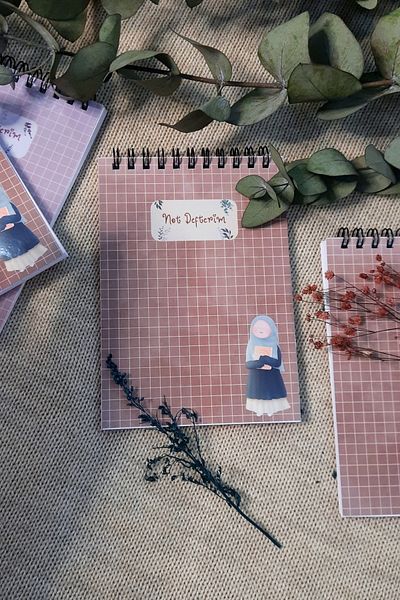Burak Baskı Tasarım Green Hijab / A-6 Wire Spirally Squares Notepad, Memo Pad & Notepads