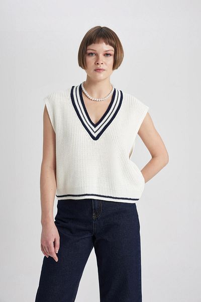 DeFacto Relax Fit Strickpullover aus Thessaloniki-Stoff mit V-Ausschnitt C1424ax24sp