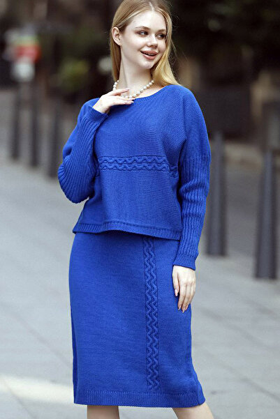 ALCHON Kayık Yaka Uzun Yarasa Fitilli Kol Saç Örgülü Desenli Kısa Kazak Bel Lastikli Etek Triko İkili Takım